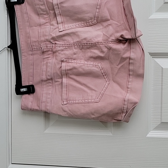 Tinseltown High Rise Shorts - Picture 6 of 12